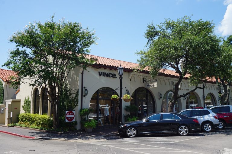 Centro comercial Highland Park Village en Highland Park, Texas
